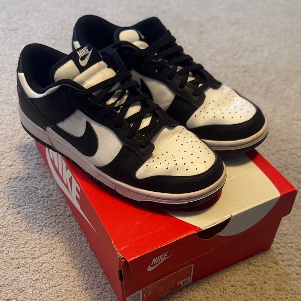 Nike Women’s Dunk Low 8.5